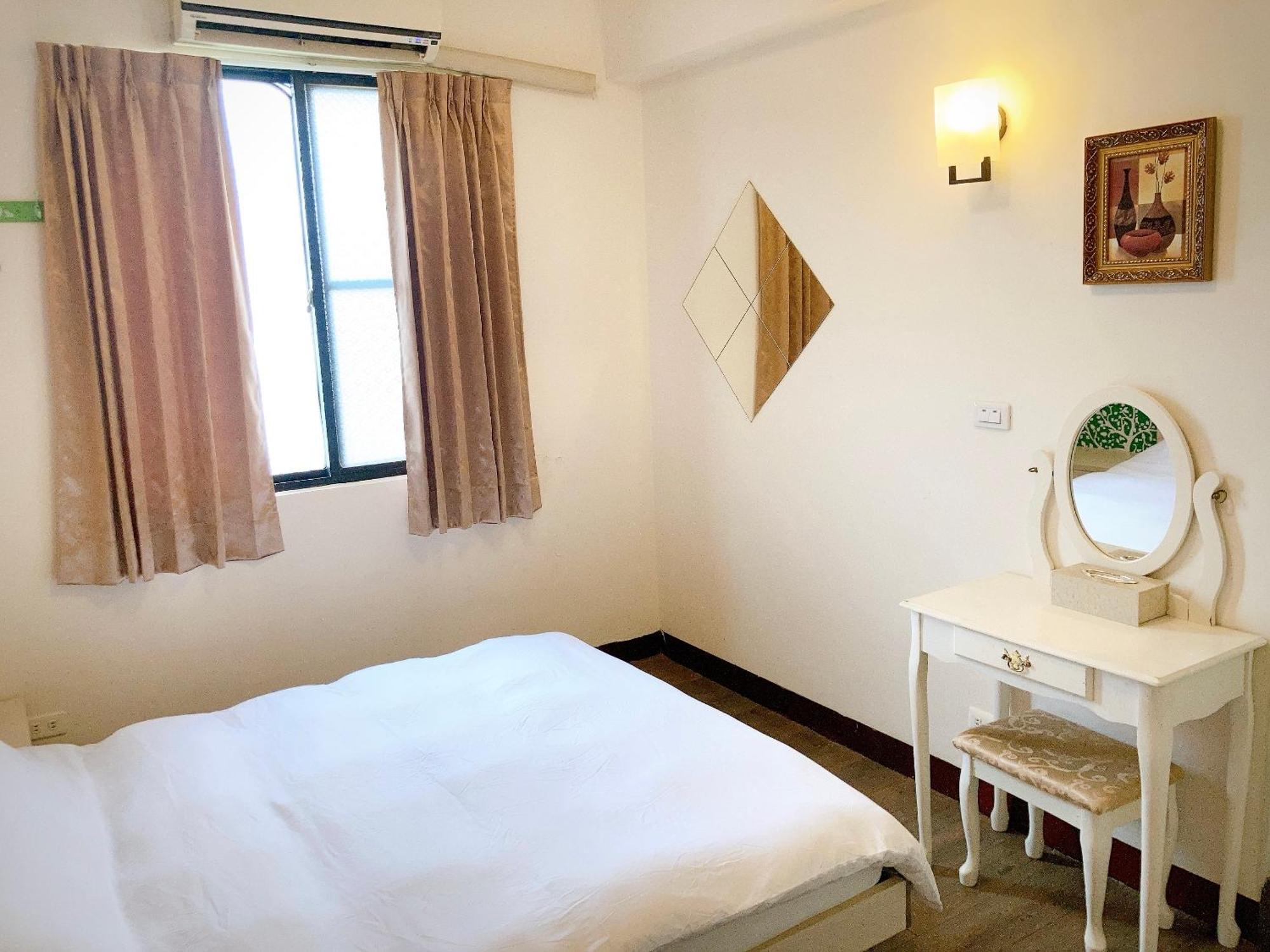 Apartamento 台南富居tainan Fu House預訂後請主動聯繫做確認才保留訂房 Exterior foto